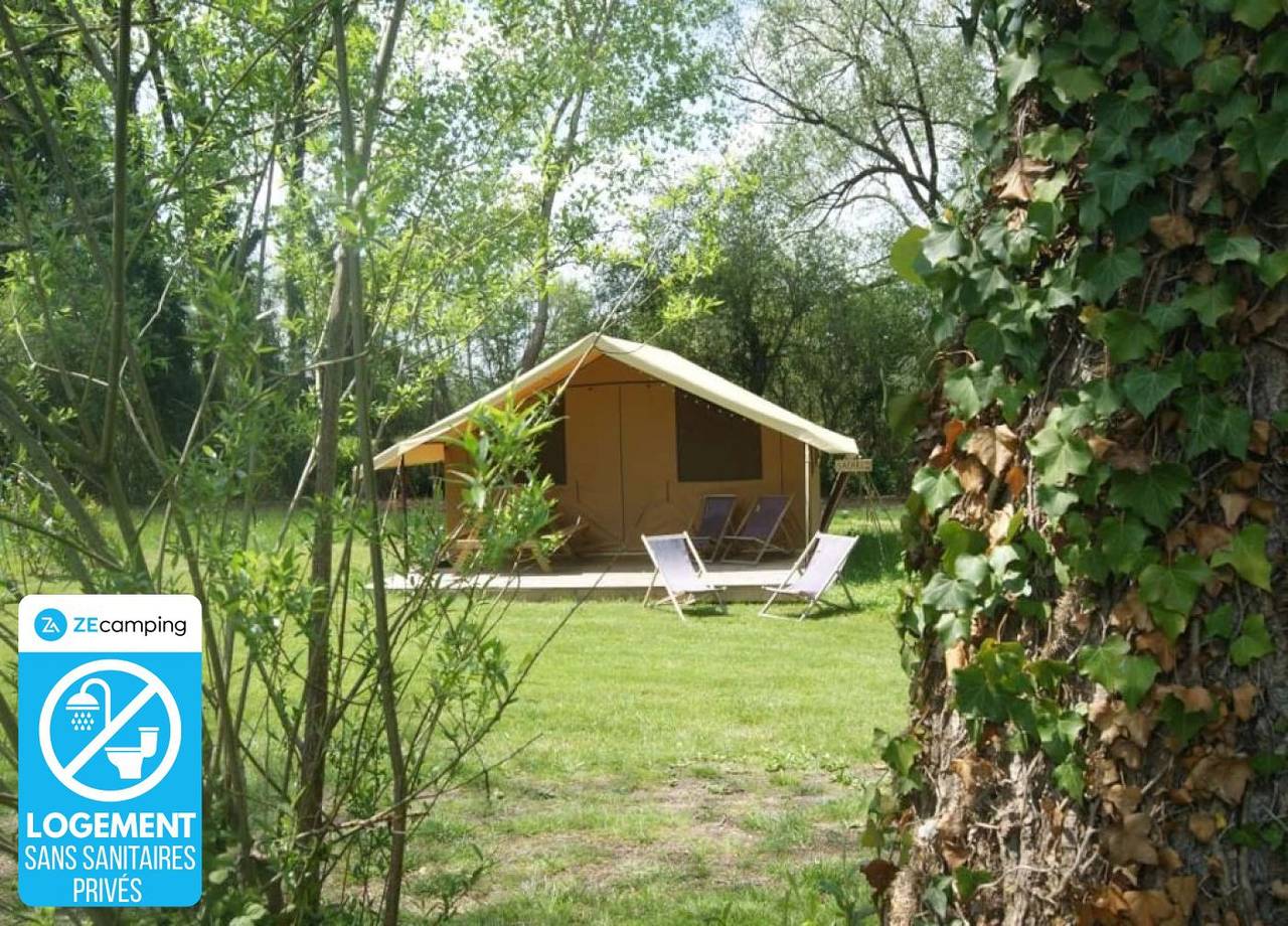 Camping pour 4 Personnes dans Vendoire, Périgord Vert