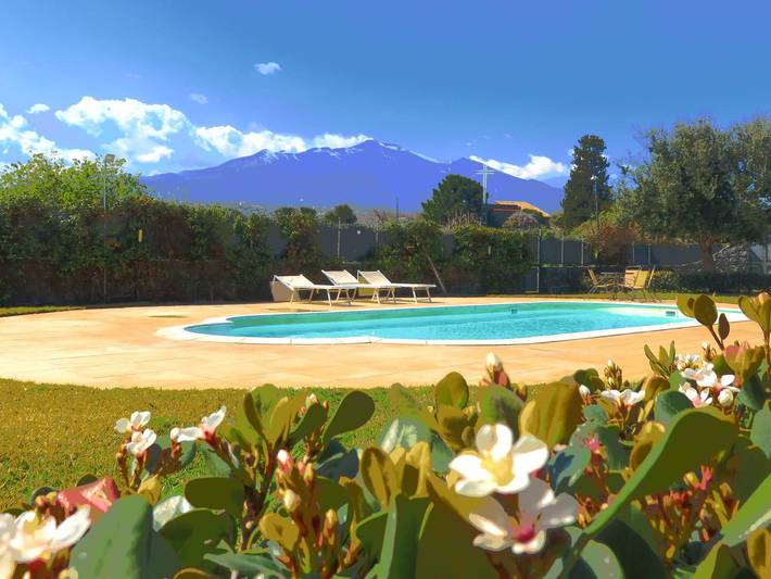 Ferienwohnung für 2 Personen, mit Terrasse und Garten sowie Pool