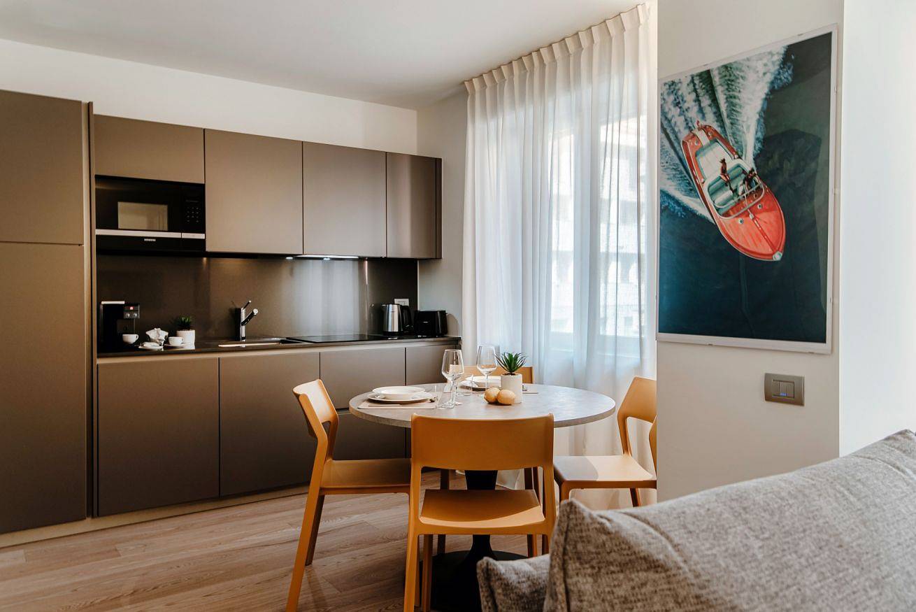 Entire apartment, Rubini 7 Suite Rubino - Myhomeincomo in Como, Lake Como