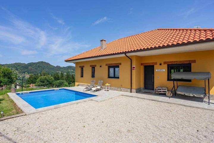 Casa rural para 6 personas, con vistas además de jardín y piscina en Comarca de la Sidra - 3