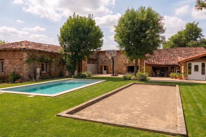 Location de vacances pour 30 personnes, avec Terrasse et Jardin à Vazerac