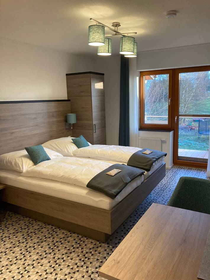 Hel lejlighed, Apartment 'Doppelzimmer 3' with Shared Terrace, Shared Garden and Wi-Fi in Nerenstetten, Öllingen Region
