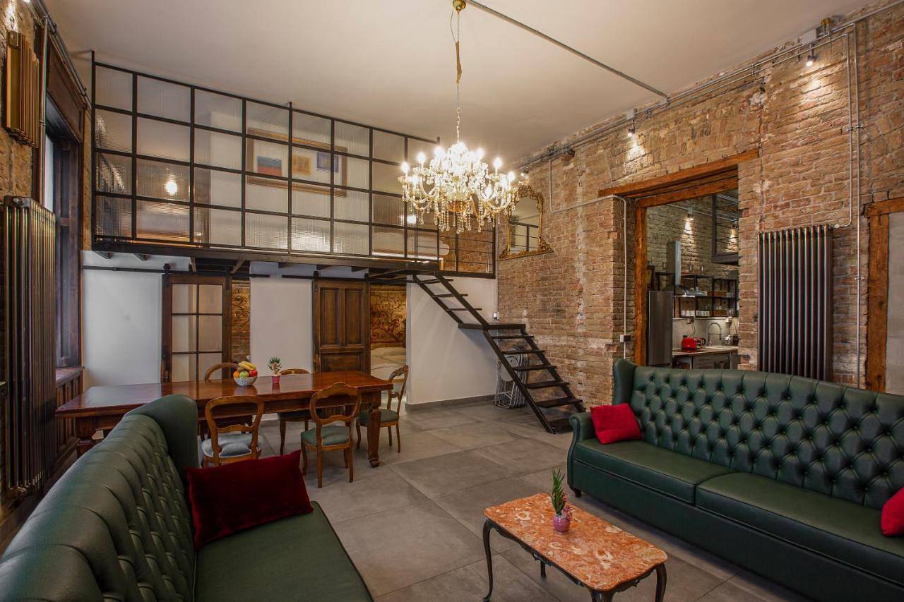Geheel appartement, The Address Royal Loft in Boedapest, Danube-Ipoly National Park