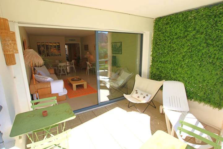 Gîte pour 4 personnes, avec terrasse dans Port du Mourre-Rouge - 2