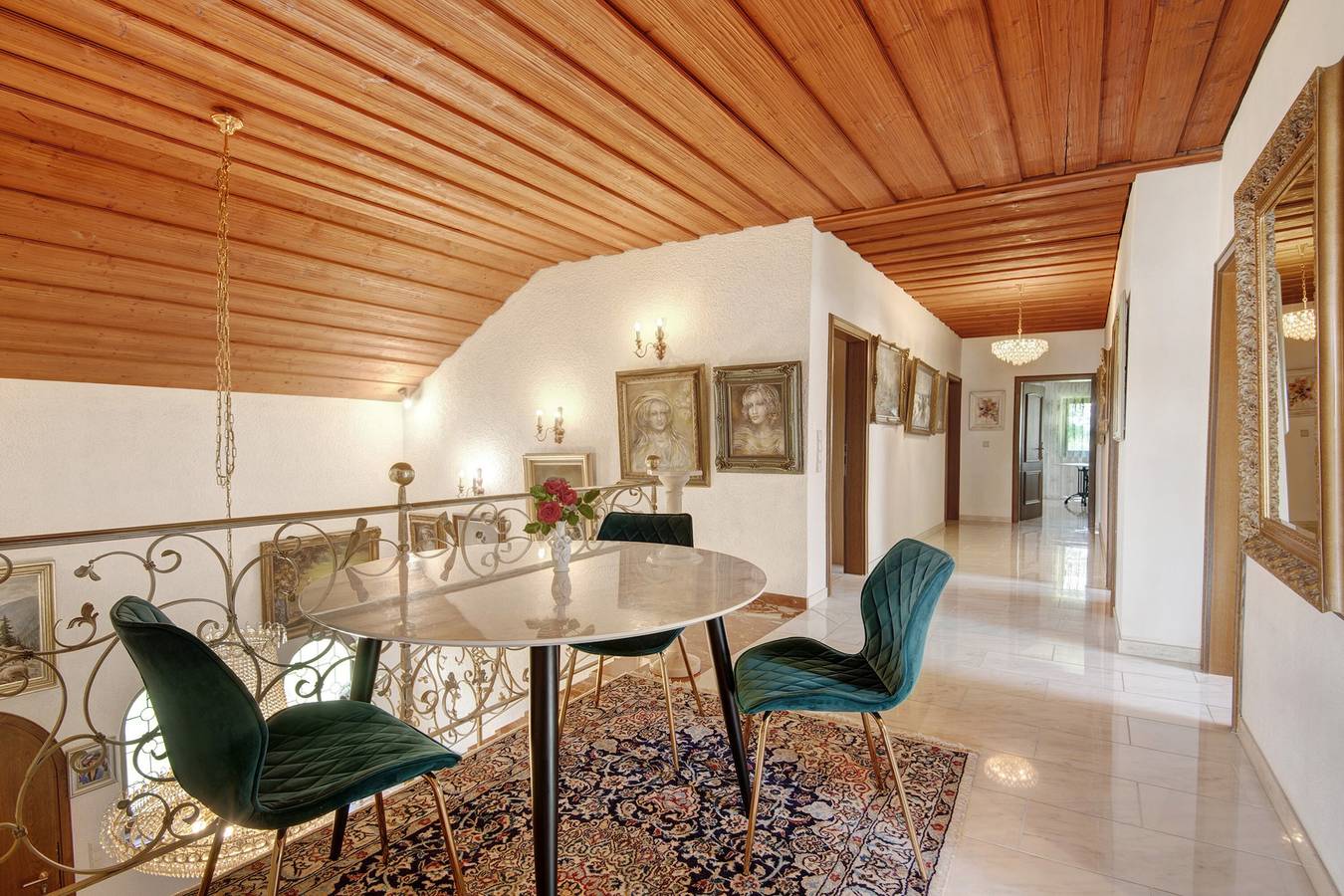 Ganze Wohnung, "Ferienwohnung" Villa Galerie - Großzügiges Wohnen mit Pool, Garten, Balkon & Wlan in Hohenwart, Landkreis Pfaffenhofen an der Ilm