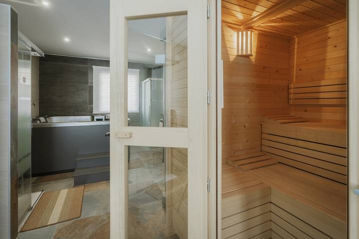 Chalet para 13 personas, con jardín además de jacuzzi y sauna en Provincia de Burgos - 3