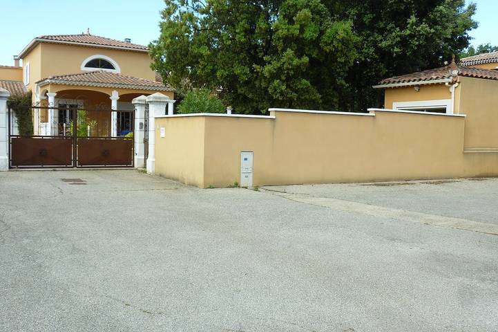 Villa pour 10 personnes, avec Terrasse et Jardin