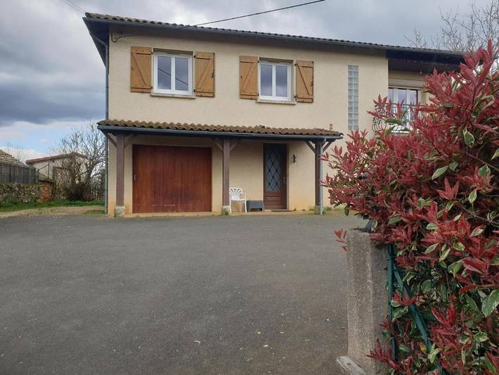 Gîte pour 3 personnes, avec jardin ainsi que vue et terrasse à Figeac - 2