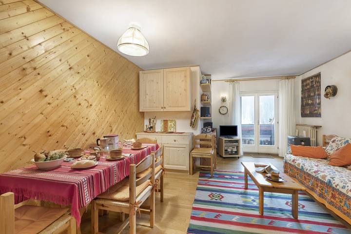 Ganze Wohnung, Appartamento Quota 1800 for 4 + ski storage in Claviere, Via Lattea