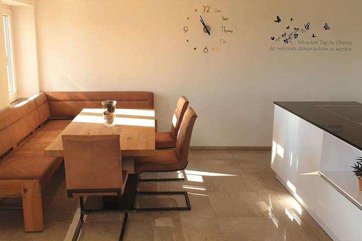 Ferienwohnung für 6 Personen, mit Balkon und Whirlpool in Aying