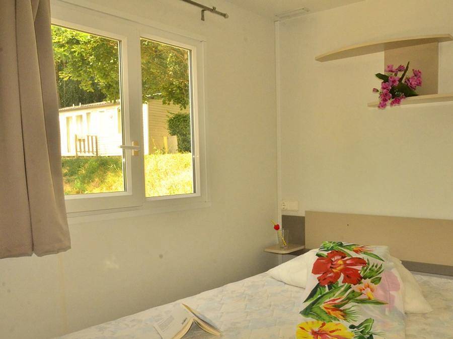 Camping Les Terrasses du Lac - Mobilhome 4 personnes - Cottage - Clim in Pont-de-Salars, Aveyron