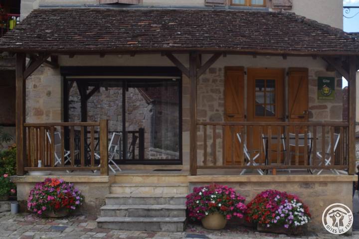 La maison du Forgeron. in Curemonte, Brive-la-Gaillarde und Umgebung