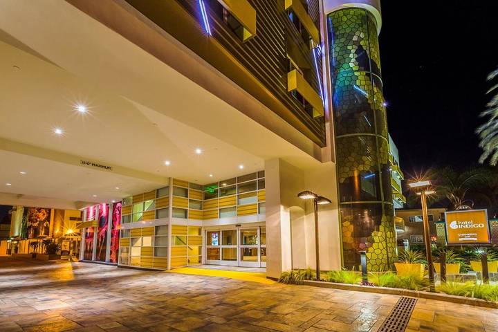 Station pour 6 personnes, avec jacuzzi et piscine, animaux acceptés à Anaheim - 3