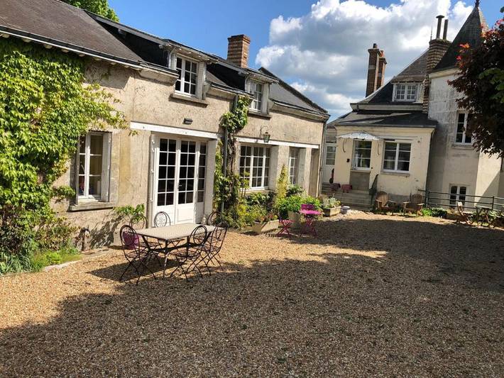 Location de vacances pour 4 personnes, avec jardin ainsi que vue et piscine à Montoire-sur-le-Loir - 2