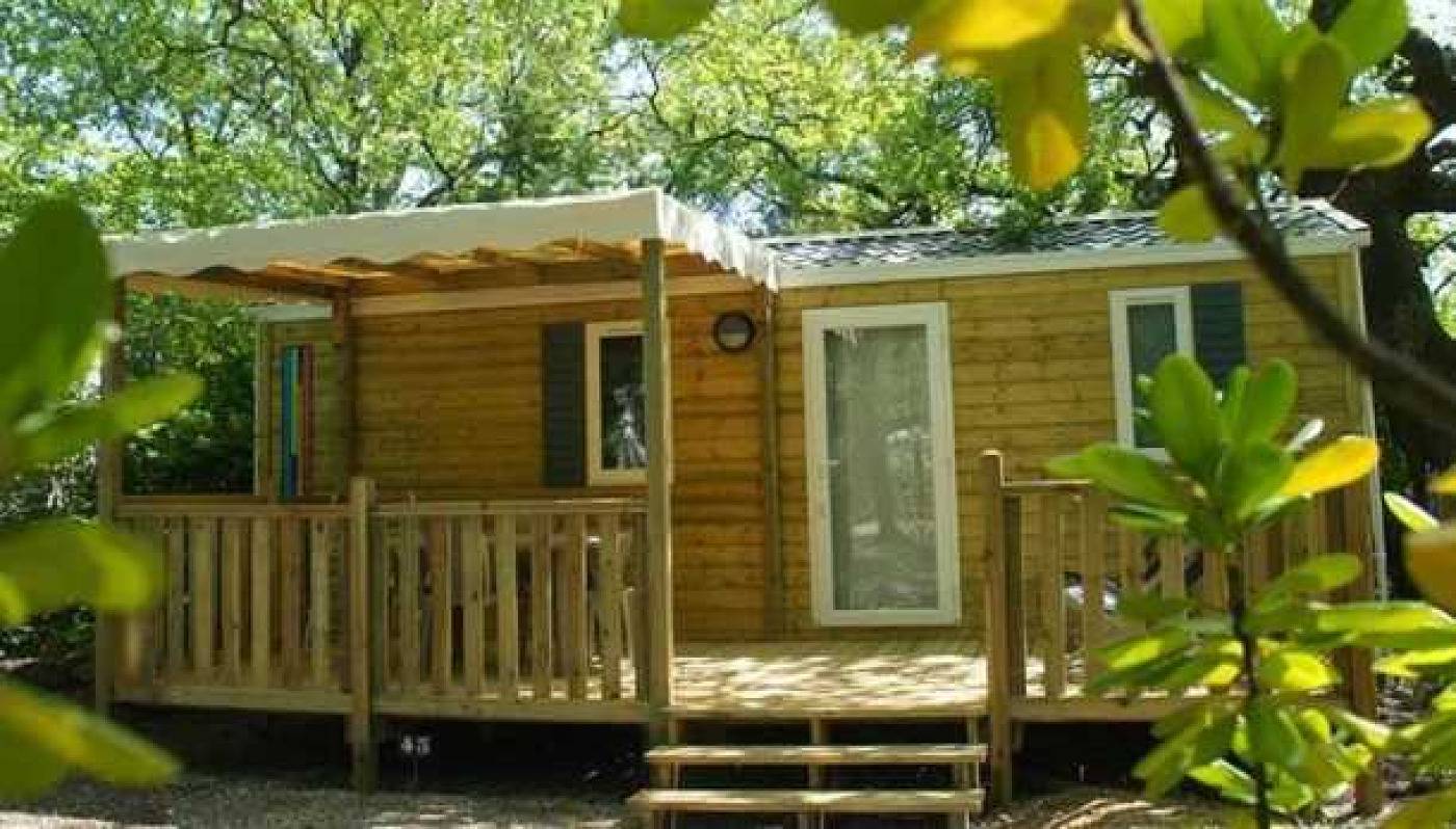 Camping 4 étoiles - Piscine  - eeeeaa in Saint-Jeannet, Cannes und Umgebung