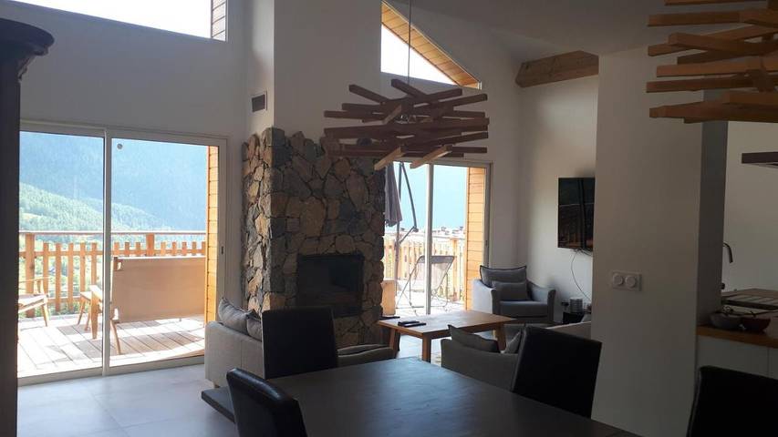 Gîte pour 8 personnes, avec terrasse et vue dans Station de La Colmiane - 2