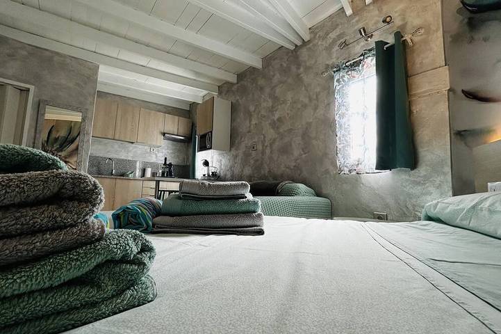 Gîte pour 3 personnes, avec jardin dans Tetir - 3