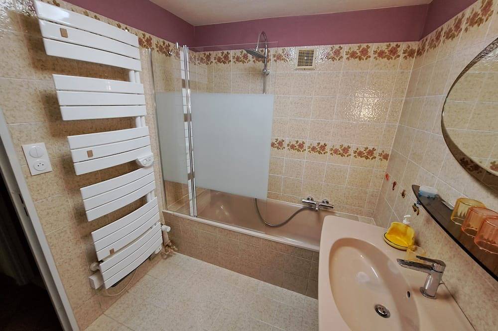 Gîte chez Jean-Pierre \" Les Hirondelles\" F2- 100€ for1 night ( 2nights min) in Sainte-Marie-aux-Mines, Regionaler Naturpark Belchen der Vogesen