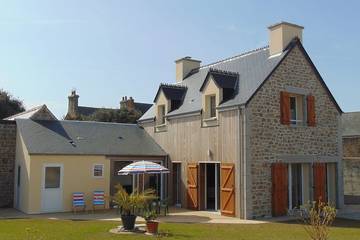 Gîte pour 4 personnes, avec jardin et terrasse à Barfleur