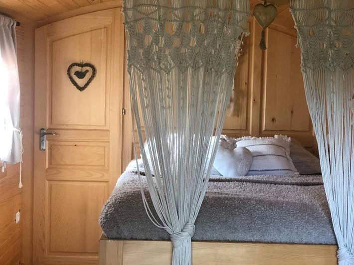 Maison de campagne pour 2 personnes, avec jardin et vue, animaux acceptés à Les Salles-Lavauguyon - 4