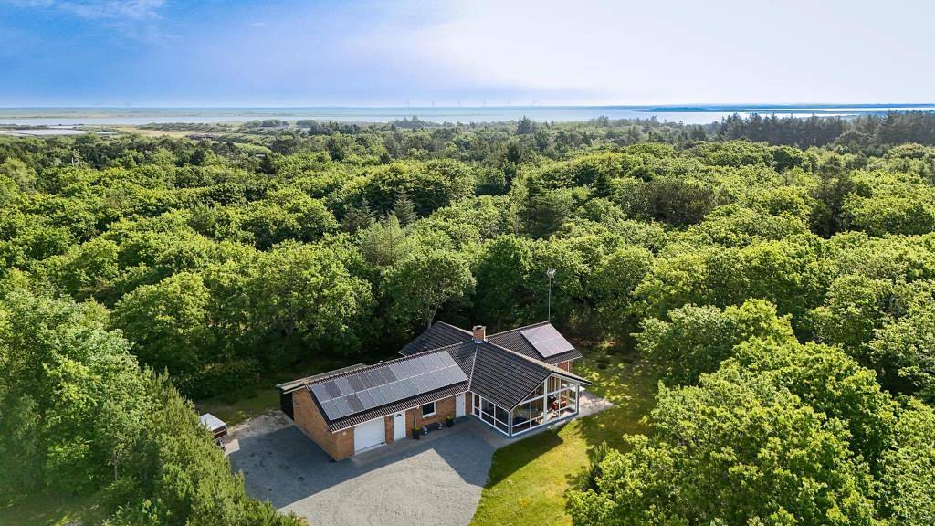 Schönes Ferienhaus mit Wintergarten und Sauna für 6 Personen  in Lodbjerg Hede, Ringkøbing