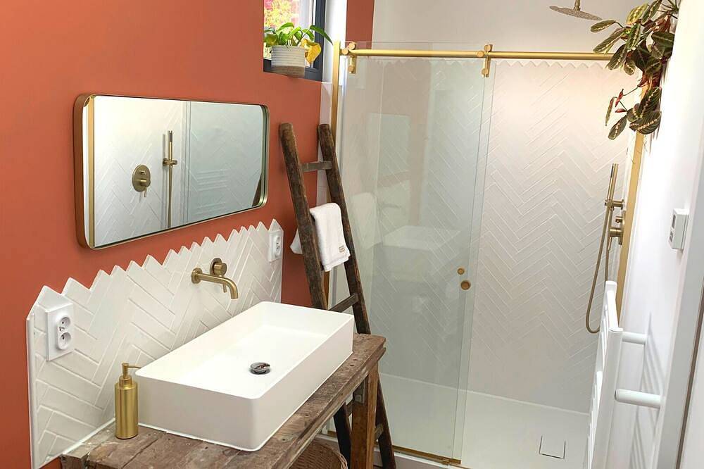 Appartement entier, Jacuzzi en amoureux et chambre lumineuse à Croix in Croix (homonymie), Région de Lille