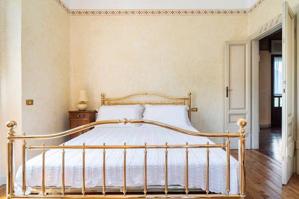 Villa Cecilia - luxurious and elegant liberty lakefront villa in Sulzano, Catena Bresciana Occidentale