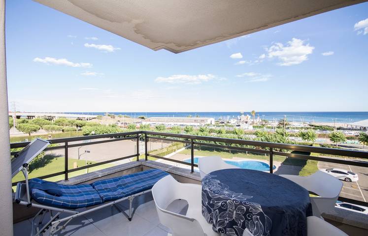 Location de vacances pour 10 personnes, avec Jardin et Bassin pour enfant