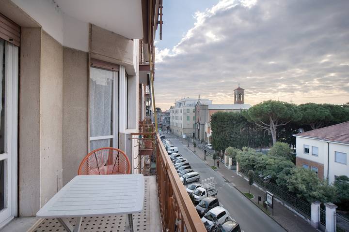 Appartamento intero, Appartamento 'Mary 43 6' con terrazza privata, balcone e Wi-Fi in Albenga, Riviera di Ponente