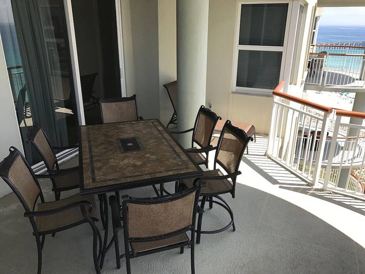 Vacation rental for 6 people, with hot tub and balcony as well as pool in Pensacola Beach