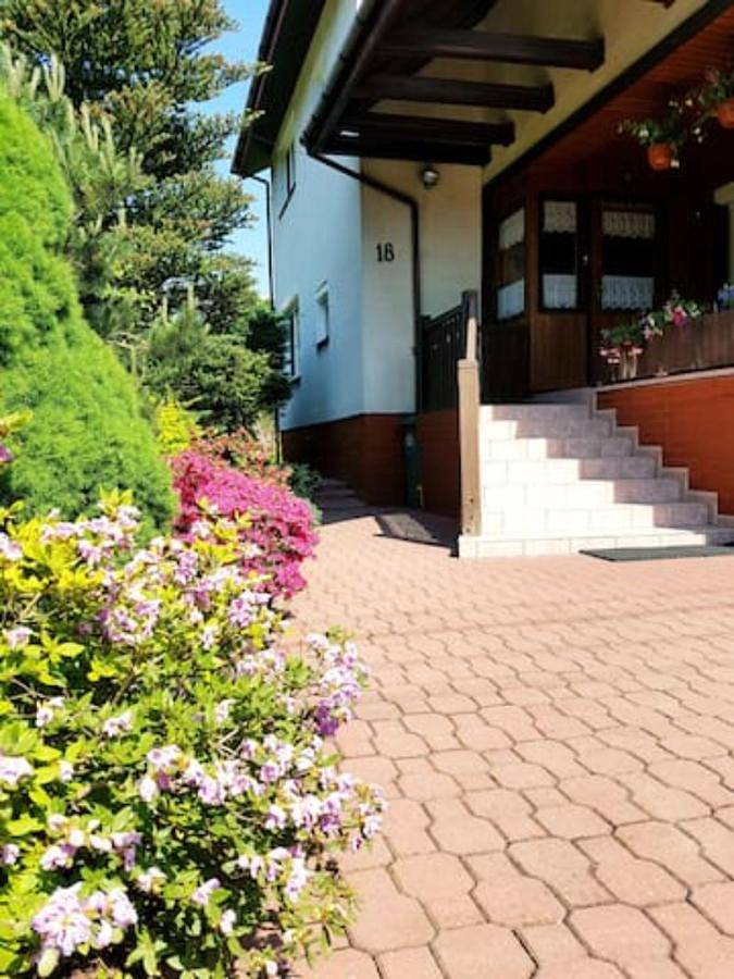 Apartament wakacyjny dla 3 osób, z ogród i taras w Wawer
