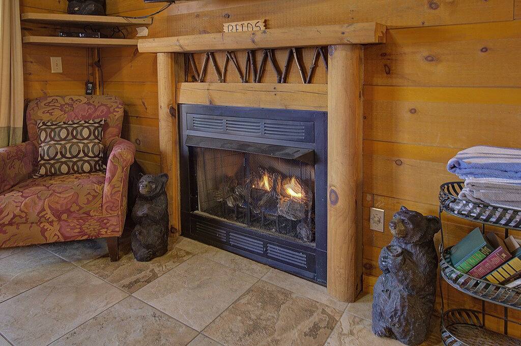 Log Cabin for 8 People in Gatlinburg, Sevier County