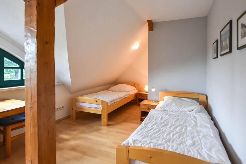 Ganze Wohnung, Ferienwohnung Hugo für 4 Personen in Groß Stresow, Putbus