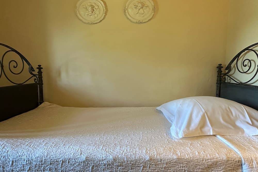 Apartamento entero, La Ponche - Beige Room in Vacqueyras, Vaucluse