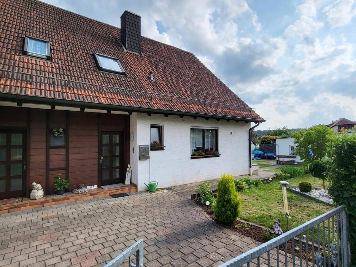 Ganze Wohnung, Ferienhaus Meisenglück - Ihr großes und komfortables Ferienhaus in 97633 Sulzfeld-Leinach in Sulzfeld, Rhön-Bayern