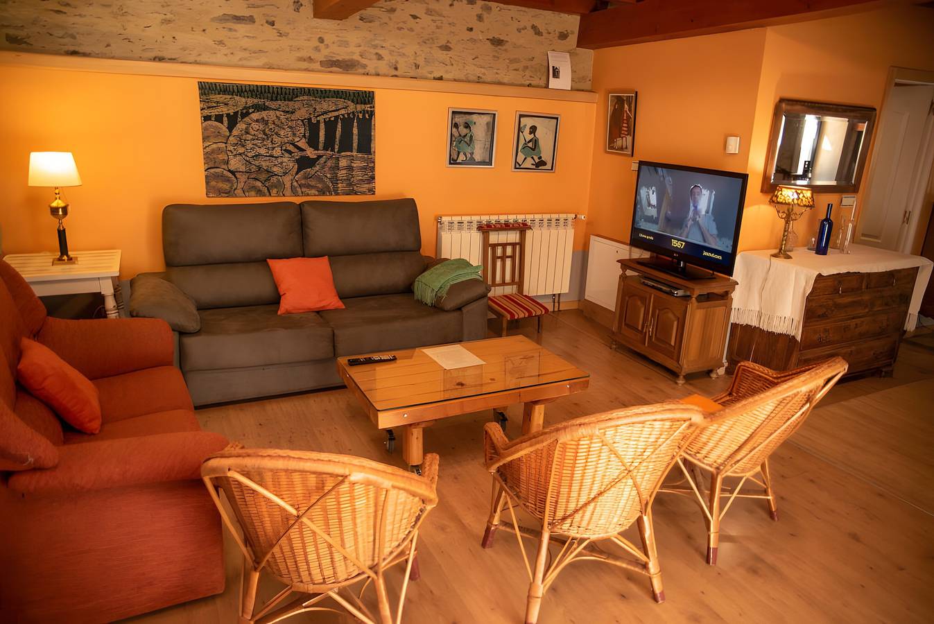 Holiday Home 'Fonte Do Barro' with Mountain Views, Private Pool & Optional Spa in Trazo, A Coruña eanangoddi