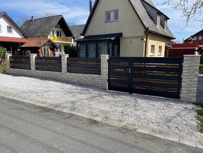 Ferienhaus für 4 Personen, mit Terrasse und Garten sowie Ausblick in Vonyarcvashegy