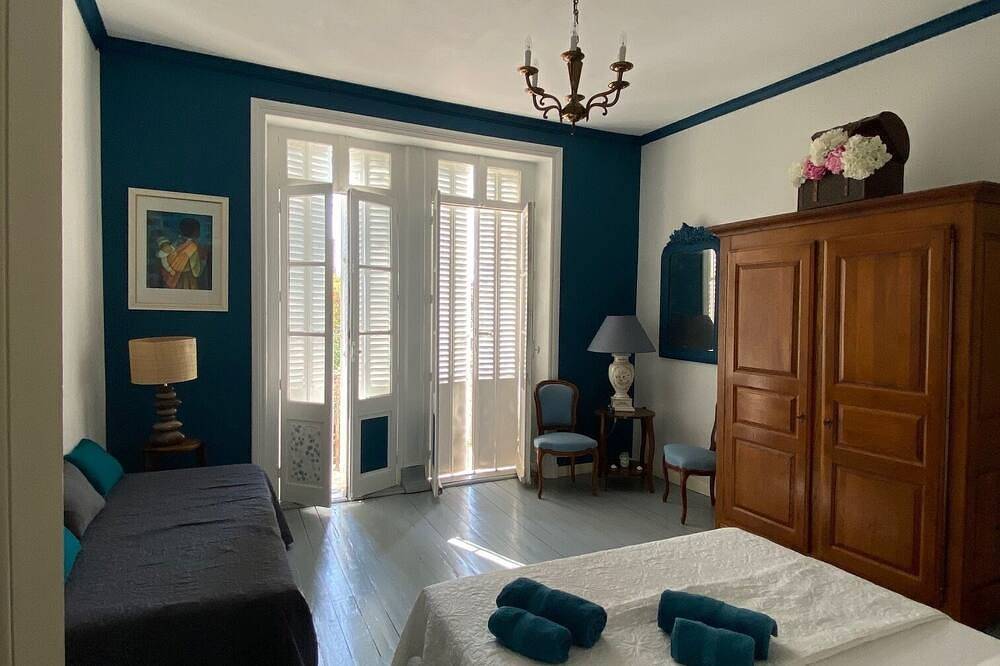 Chambre Iris - 2/3 Personnes in Bazoges-en-Pareds, Fontenay-le-Comte