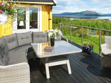 Ferienhaus für 7 Personen, mit Terrasse in Nordland