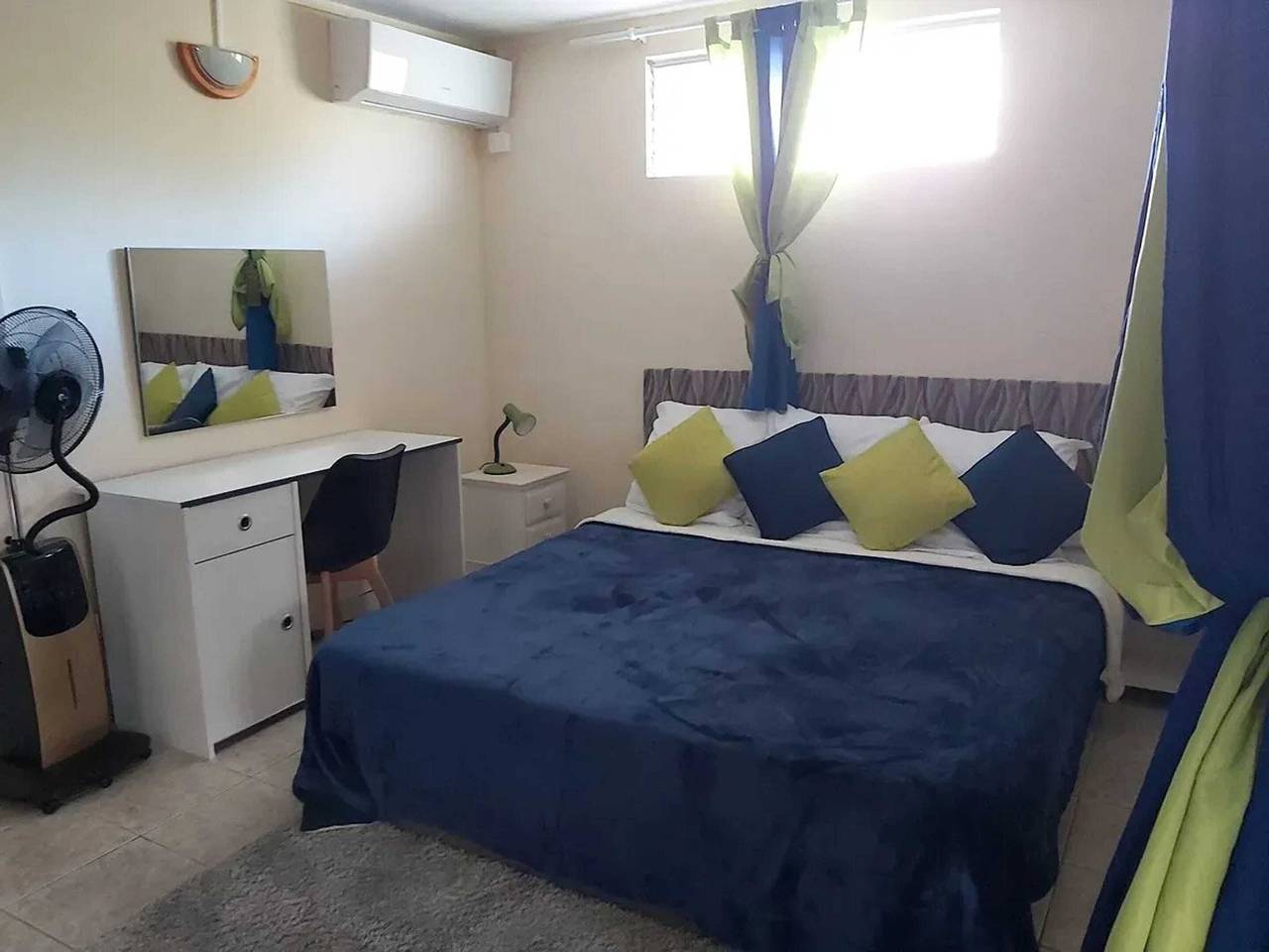 Entire apartment, Cozy Apartment with Sea View in Le Robert, Martinique