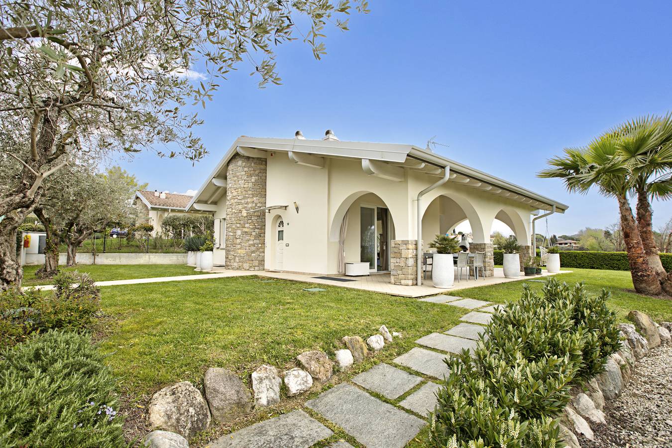 Il Silenzio House in Manerba del Garda, Gardasee-Berge