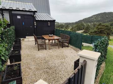 Gîte pour 6 personnes, avec vue et jardin, animaux acceptés dans Gréolières les Neiges