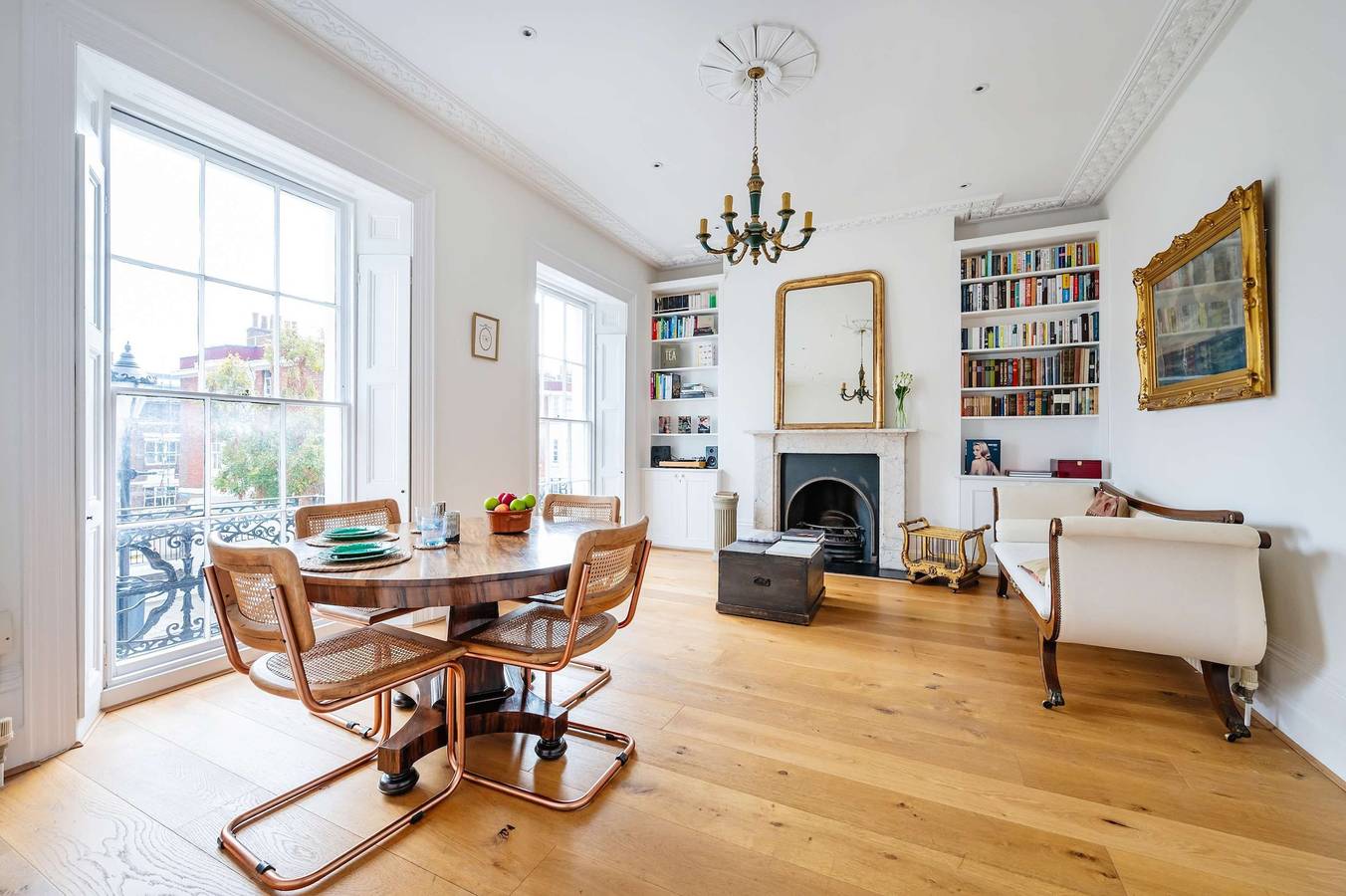 Entire apartment, Highlife and Islington - by Out of Office Lifestyle in Islington, London