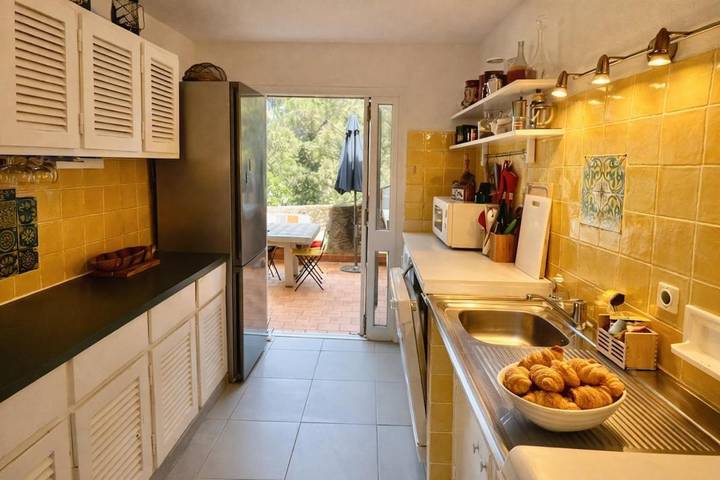 Location de vacances pour 6 personnes, avec Balcon ainsi que Terrasse et Vue dans Plage Cala Rossa - 3