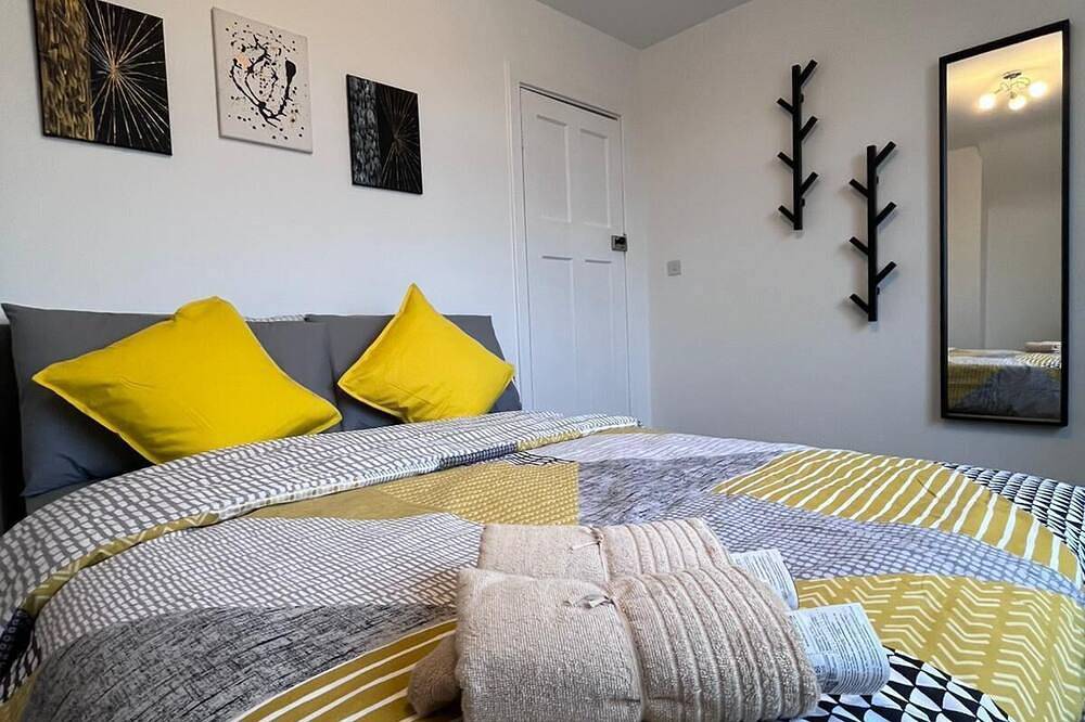 Two Bed Villa Notts for families and professionals in Nottingham, East Midlands