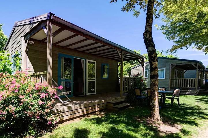 Maison pour 5 personnes, avec terrasse et piscine ainsi que sauna et jacuzzi à Coulon
