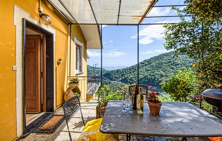 Casa vacanza per 6 persone, con Terrazza a Sori