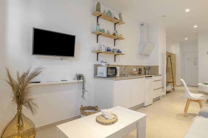 Comfortable "Tarifa Dreams" Studio, Excellent Location. Perfect for Couples in Playa de Los Lances, Tarifa
