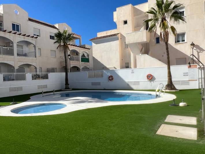 Vakantieappartement voor 4 personen, met zwembad en tuin - 1