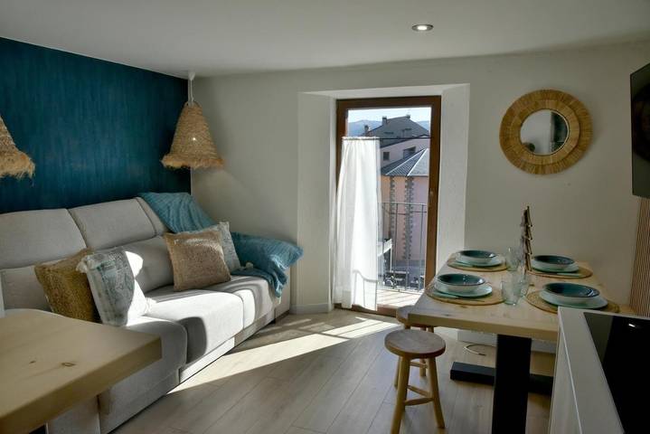 Gîte pour 6 personnes, avec vue et balcon, adapté aux familles à Puigcerdà - 3